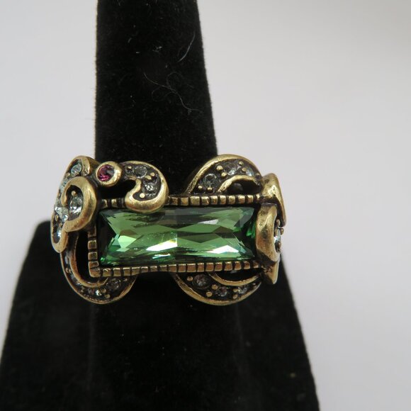 Heidi Daus Signed Green and Multi Color Crystals Brass Tone Ring Size 5 - Picture 1 of 10